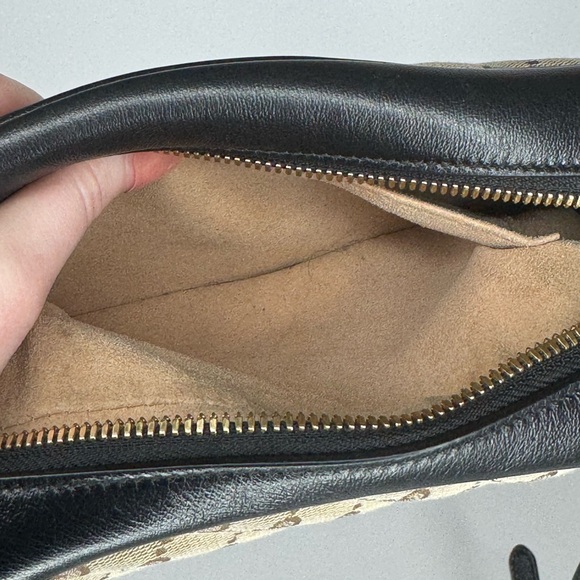 Gucci Marmont Crossbody - Picture 12 of 13